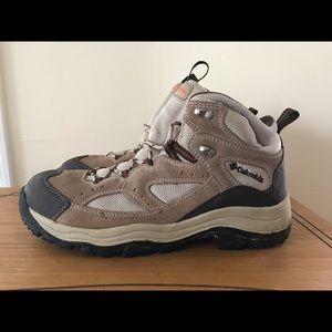 Columbia hiking Boots